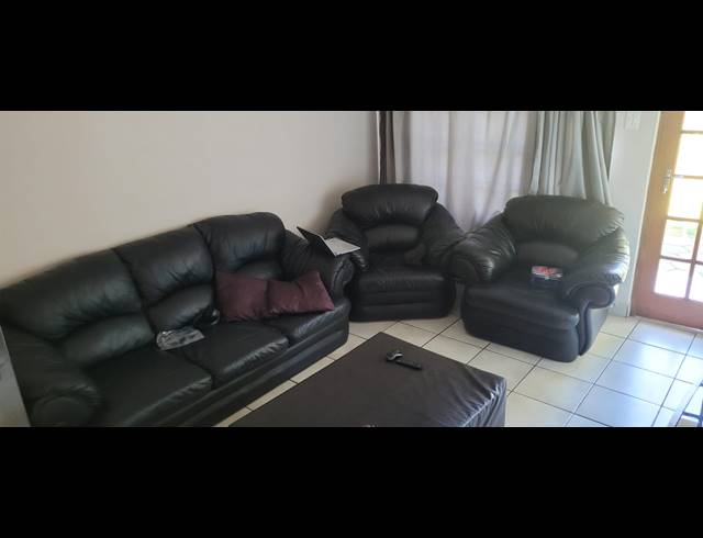 2 BEDROOM APARTMENT TO LET IN CLARENDON